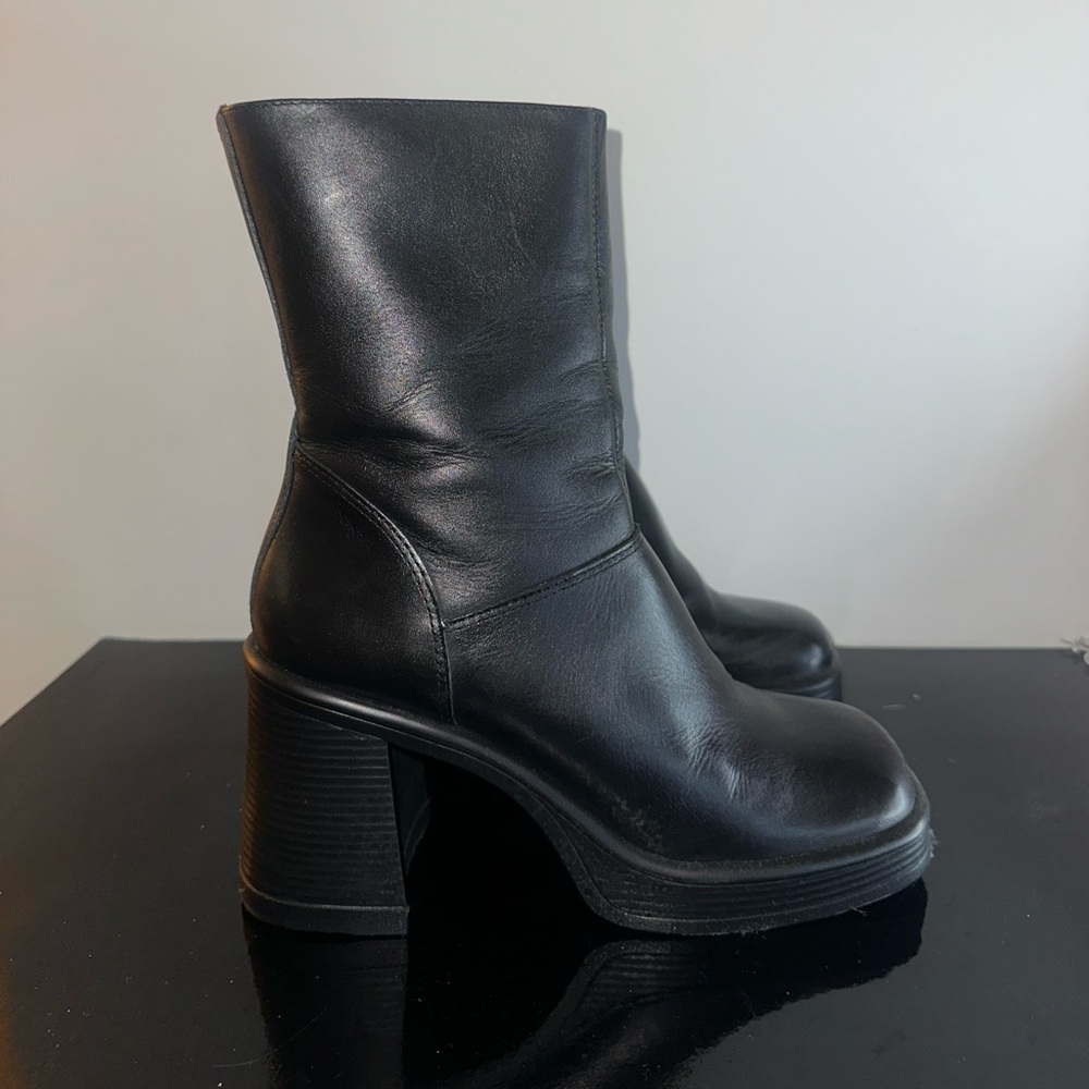 Steve Madden Fantasie Platform Boots